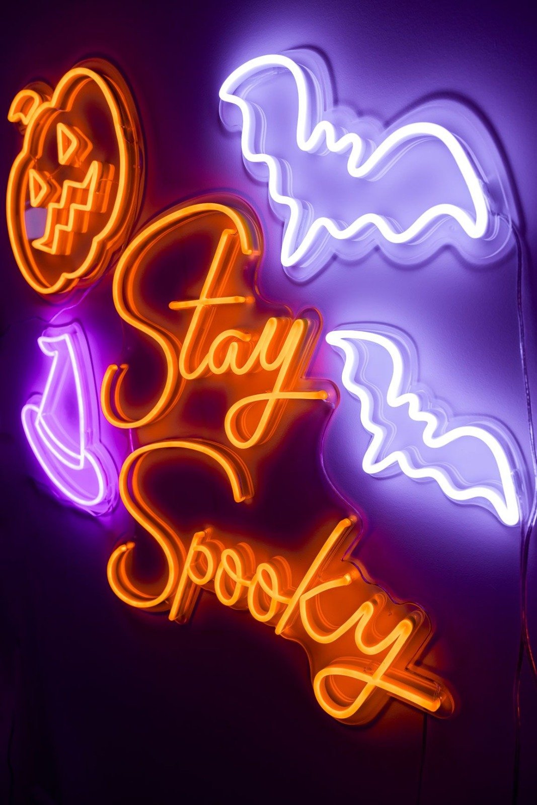 Custom illuminated business sign